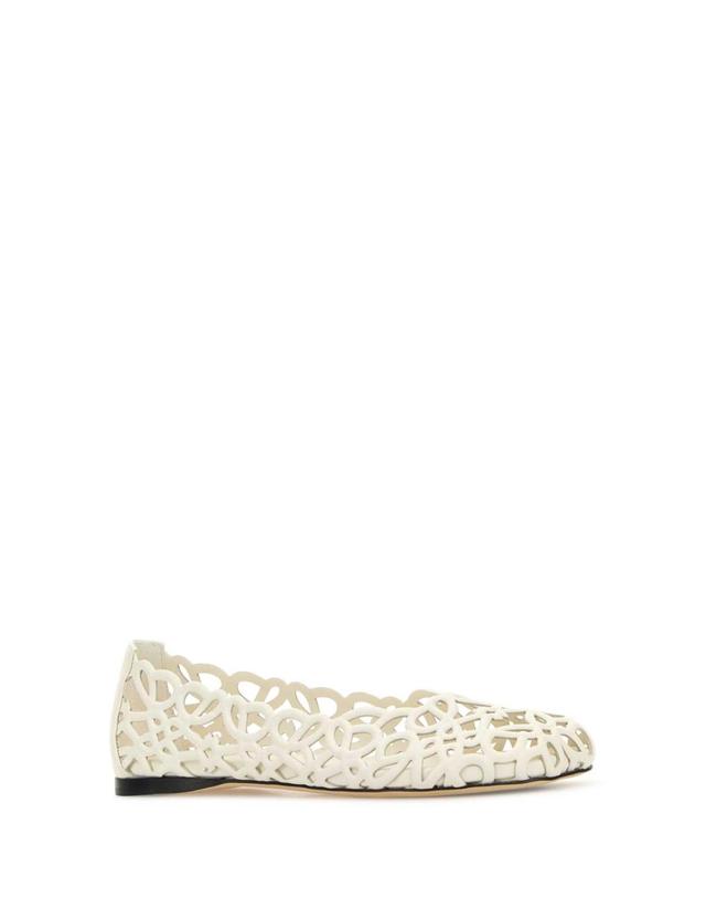 로에베 [해외직구][X45]로에베 LLST466X17 WHITE 여성 플랫슈즈 발레리나슈즈 메리제인 White leather Petal Anagram ballerinas 착용컷
