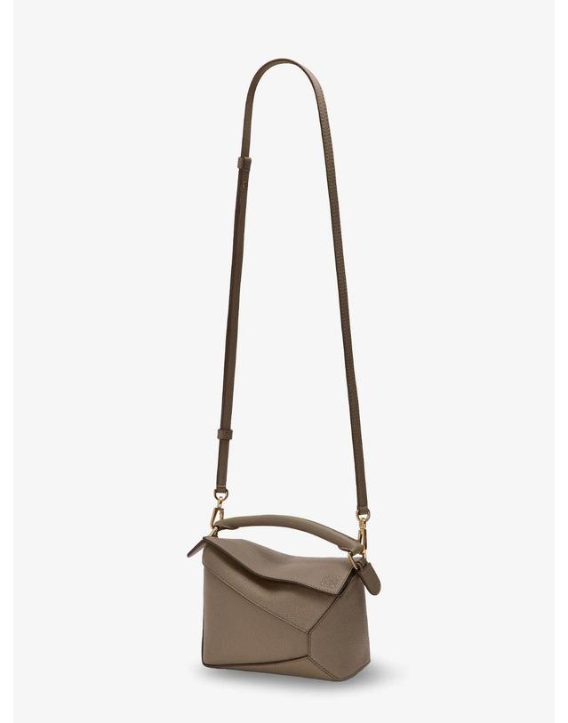 로에베 [해외직구][N85]로에베 A510P88X60 여성 토트백 쇼퍼백 탑핸들백 LOEWE Puzzle Edge Mini Leather Handbag 착용컷