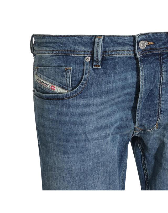 디젤 [해외직구][Q11]디젤 00C06Q0KIAL01 남성 데님진 청바지 MID BLUE DENIM 1985 LARKEE JEANS 착용컷