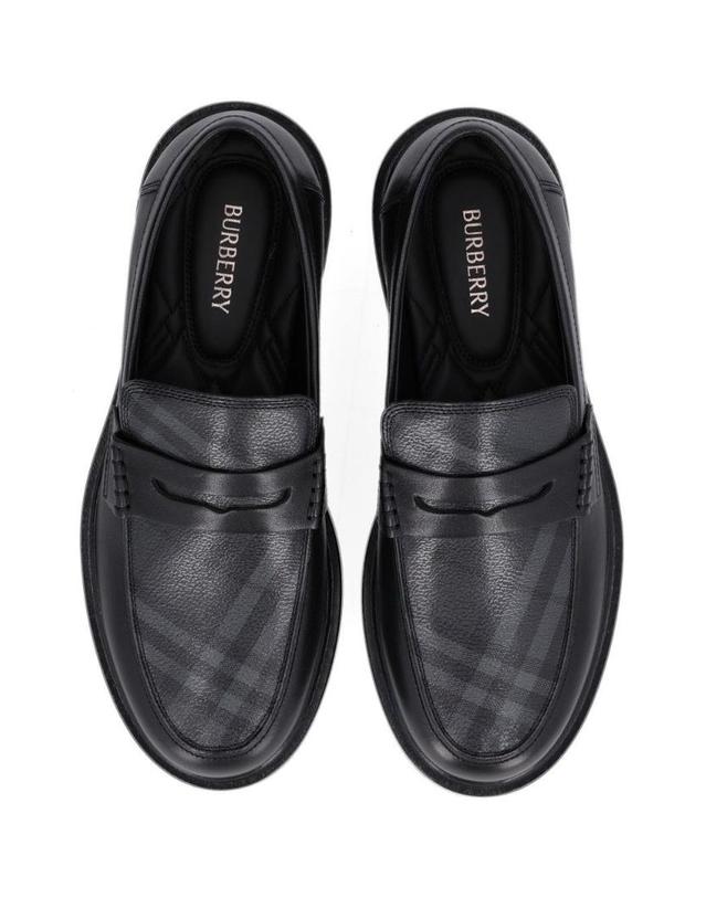 버버리 [해외직구][A94]버버리 8135365A1189 남성 로퍼 드라이빙슈즈 BURBERRY BURBERRY Pembroke Loafers In Leather And Check 착용컷
