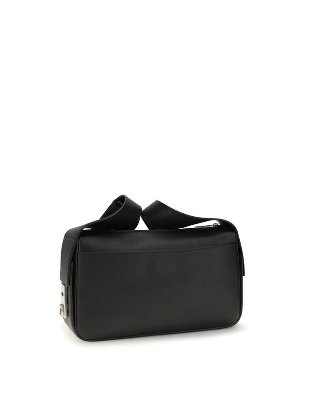 페라가모 [해외직구][K68]FERRAGAMO 797412 001 남성 크로스백 숄더백 메신저백 Hug Buckle Utility Shoulder Bag 착용컷