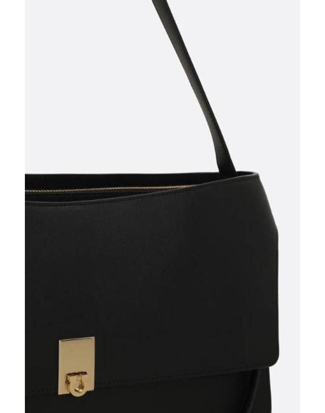 페라가모 [해외직구][E32]FERRAGAMO 797357 여성 크로스백 숄더백 가방 슬링백 범백 벨트백 폰홀더 FERRAGAMO Ferragamo Cara small shoulder bag in smooth leather 착용컷
