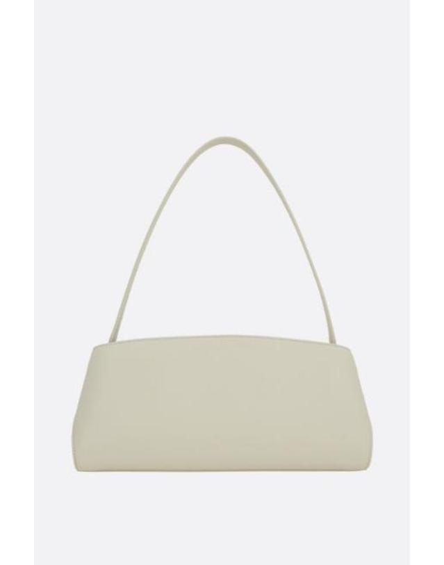 페라가모 [해외직구][E32]FERRAGAMO 798502 여성 크로스백 숄더백 가방 슬링백 범백 벨트백 폰홀더 FERRAGAMO Hug East West shoulder bag in smooth leather 착용컷