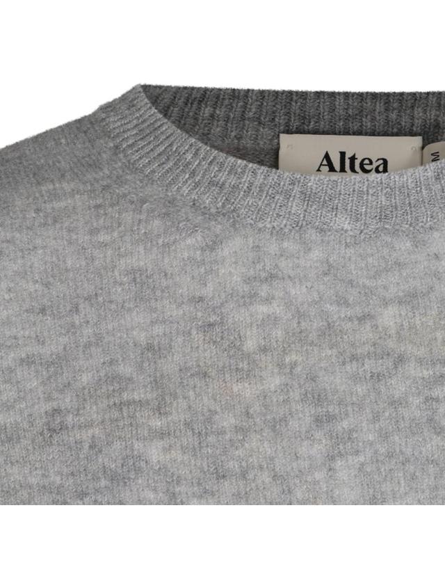 알테아 [해외직구][Q11]ALTEA 266105022 남성 니트 스웨터 LIGHT GREY VIRGIN WOOL AND CASHMERE BLEND SWEATER 착용컷