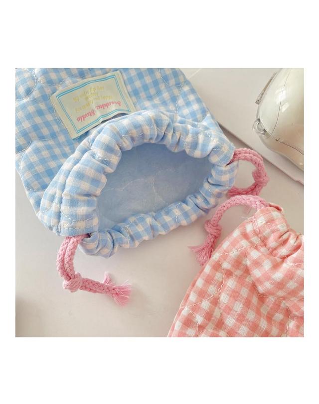 엘리무아 하트체크 퀼팅 라운드 화장품 파우치 다용도가방(2colors) 착용컷
