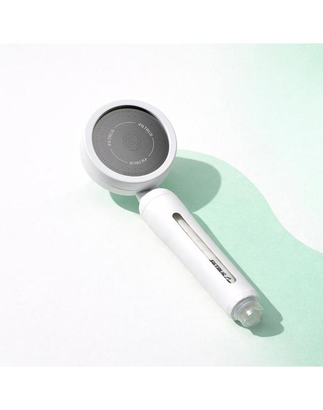 필트러스 필트러스 필터샤워기 코어 메디컬 기술 샤워기 불순물·미세플라스틱 제거 PFAS-free 착용컷