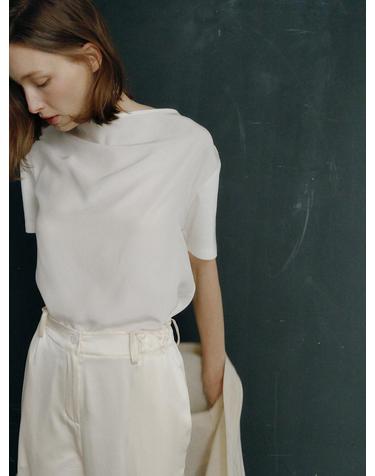 SILK COWL-NECK TOP [WHITE]