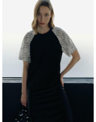SILK RAGLAN SLEEVE TOP [BLACK]