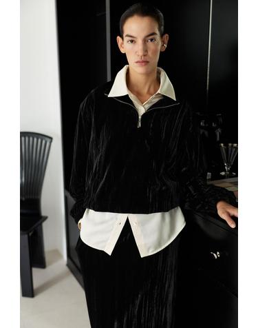 VELVET ZIP-UP NECK TOP [BLACK]