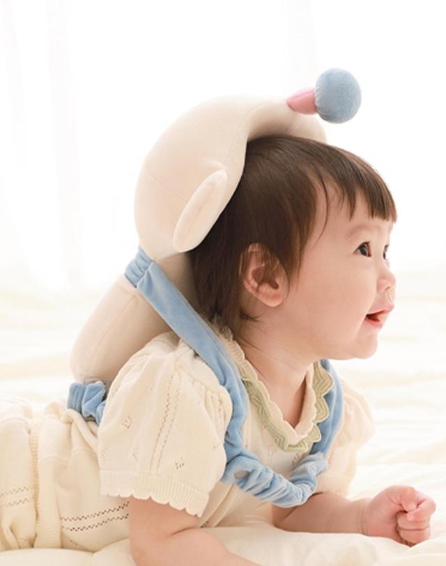 베이비팜 [베이비팜] 머리쿵 방지 쿠션 삼쿵이 아기 머리보호대 유아 베개 뒤통수 헬멧 안전모 신생아선물 착용컷