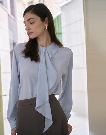 RUFFLE TIE BLOUSE SKY BLUE 러플 타이 블라우스 스카이 블루