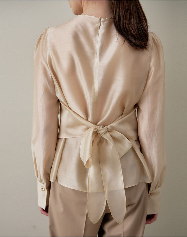 지에마르 BUSTIER BLOUSE BEIGE 뷔스티에 블라우스 베이지 착용컷