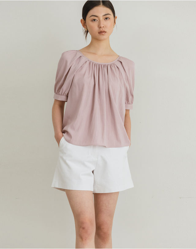 지에마르 [44-77]BACK STRAP SHIRRING BLOUSE LIGHT PURPLE 백 스트랩 셔링 블라우스 라이트퍼플 착용컷