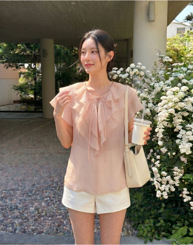 지에마르 FRILL BLOUSE 4color 프릴 블라우스 4color 착용컷