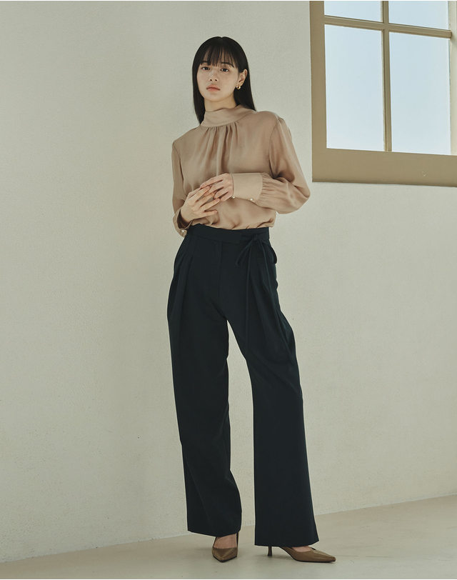지에마르 RIBBON TIE SLACKS 2COLOR 리본 타이 슬랙스 투 컬러 착용컷
