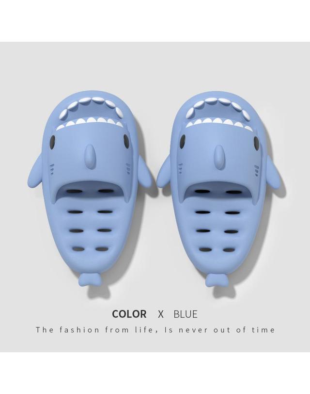 딜라이트홈 상어 샤크 폭신한 미끄럼방지 욕실화 화장실슬리퍼(4colors) 착용컷