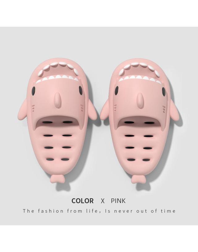 딜라이트홈 상어 샤크 폭신한 미끄럼방지 욕실화 화장실슬리퍼(4colors) 착용컷