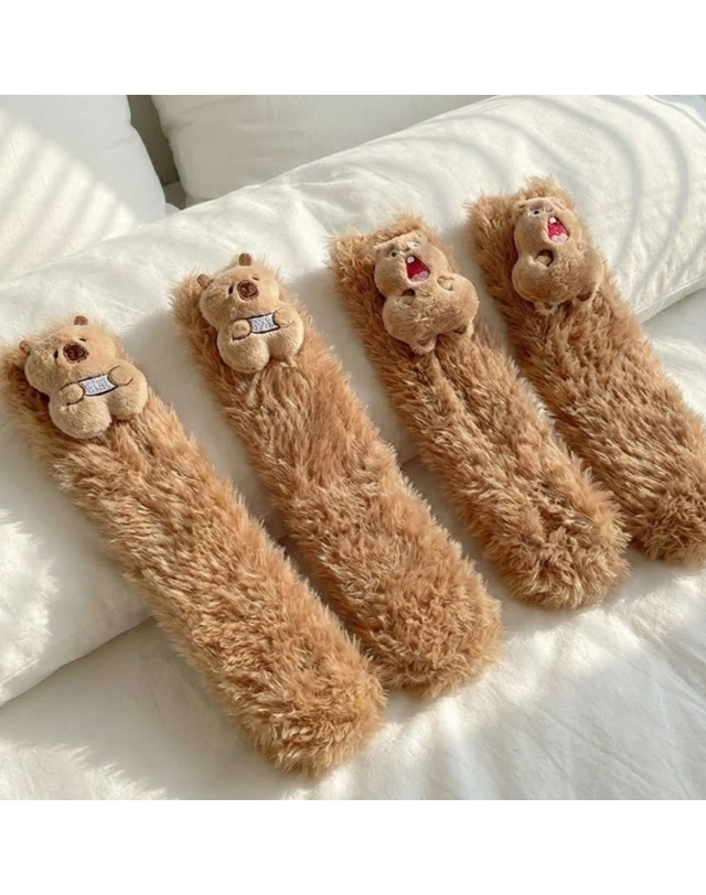 딜라이트홈 카피바라 수면양말 보온 잠옷양말(2colors) 착용컷
