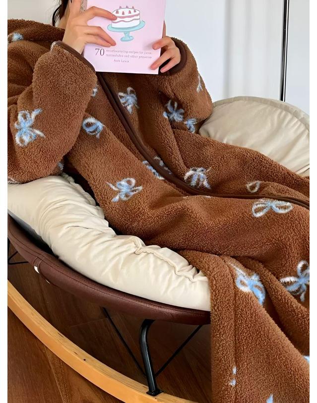 딜라이트홈 브라운리본 뽀글이 후드집업 홈웨어 파자마 착용컷