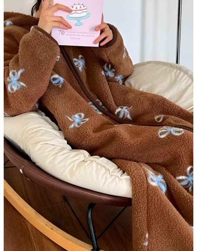 딜라이트홈 카라멜리본 뽀글이 후드집업 홈웨어 파자마 착용컷