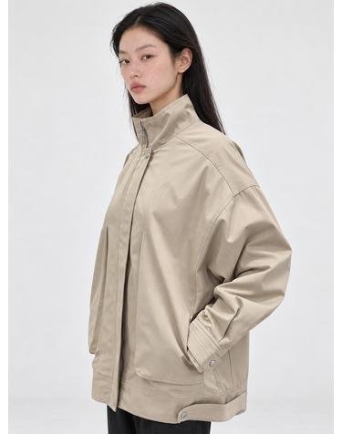 ABIK 유틸리티 하이넥 하프 트렌치 코트 BEIGE