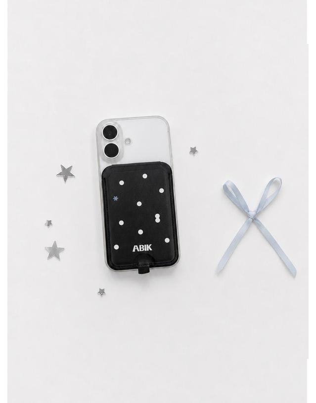 아빅 ABIK 맥세이프 월렛 스탠드 카드지갑 거치대 Black Dots 착용컷