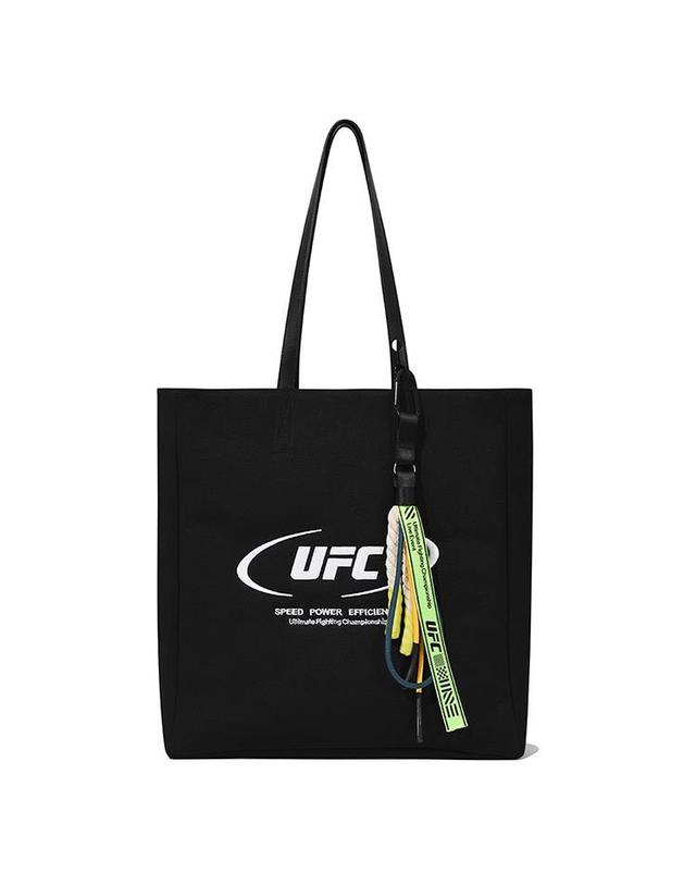 유에프씨스포츠 [UFC] 액티브 캔버스 토트백 블랙 U2SBU1310BK 착용컷