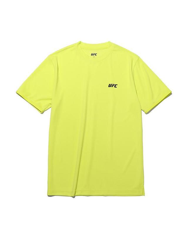 유에프씨스포츠 [UFC] 버티컬 스크립트 레귤러핏 메쉬 반팔 티셔츠 네온 옐로우 U4SSU2319NY 착용컷