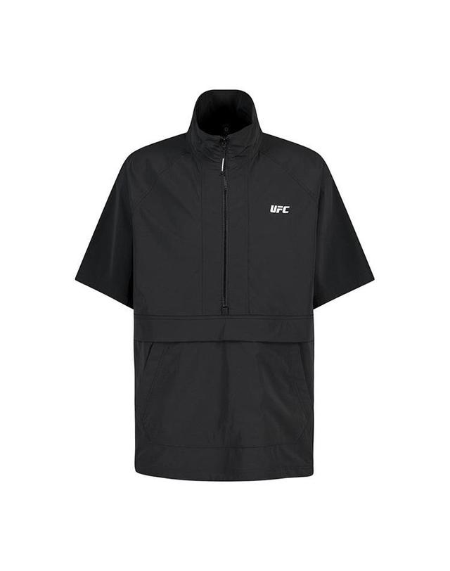 유에프씨스포츠 [UFC] 베이직 오버핏 반팔 아노락 자켓 블랙 U4JKV2317BK 착용컷