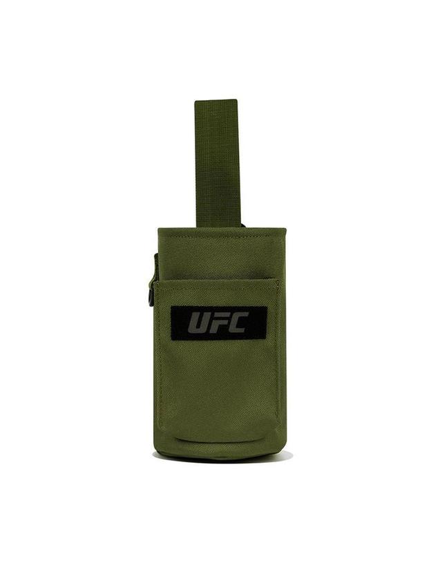 유에프씨스포츠 [UFC] 짐 보틀백 카키 U4SBV3308KH 착용컷