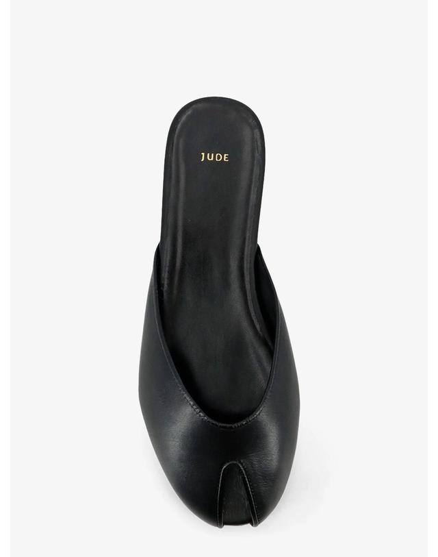 주드 [해외직구][N85]JUDE SS25FO003BK001LL001 여성 슬리퍼 샌들 뮬 JUDE Date Flat leather sandals 착용컷