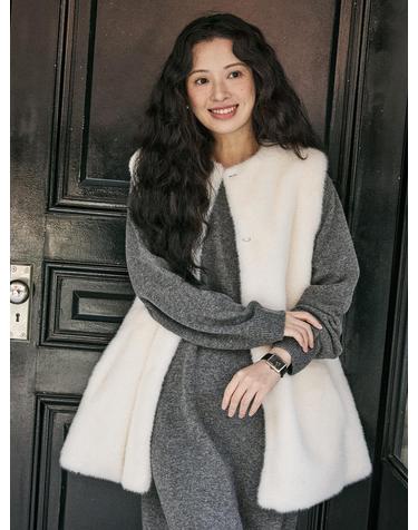 심플이 FAUX 퍼 베스트_YHVS260402