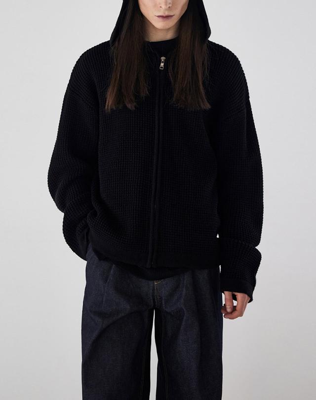 가먼트레이블 [가먼트레이블] 남성 Textured Knit Hoodie Jumper - Black (FGPWCUA116M-W) 착용컷