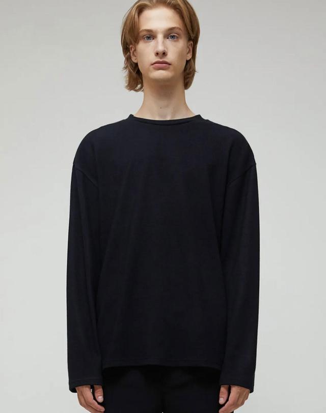 가먼트레이블 [가먼트레이블] 남성 Knit Long Sleeve Tee - Black (GBFMTTV306-W) 착용컷