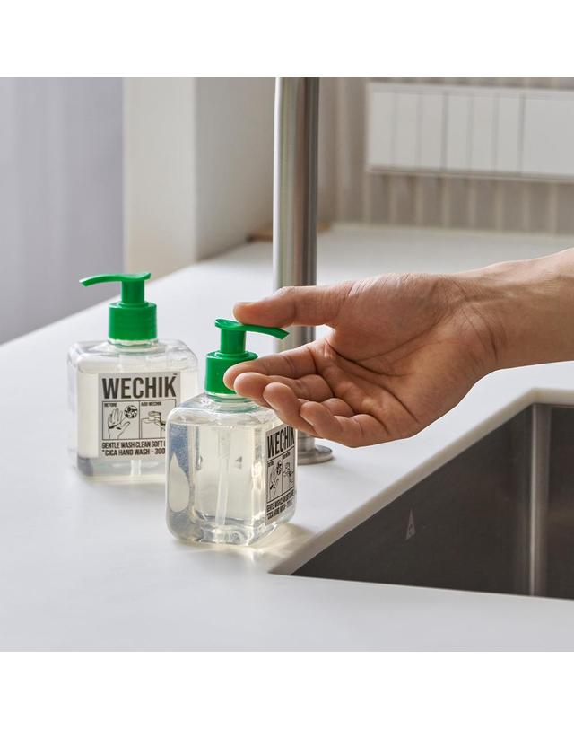 위칙 위칙 에센셜 보습 핸드워시 300ml 2개 착용컷