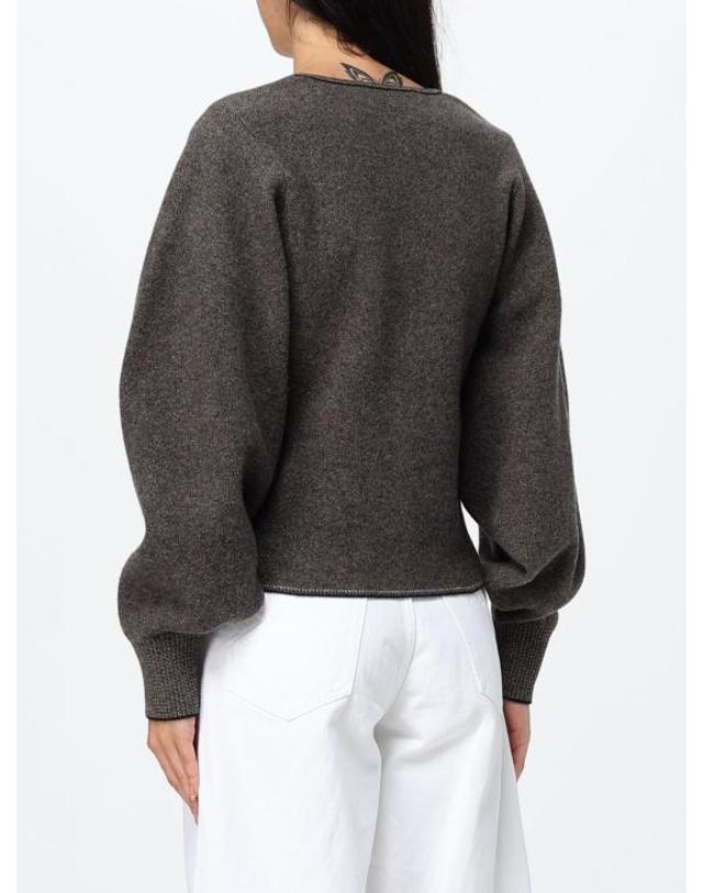 자크뮈스 [해외직구] 26FW 자크뮈스 스웨터 CDW00845AK00276 915 Grey 착용컷