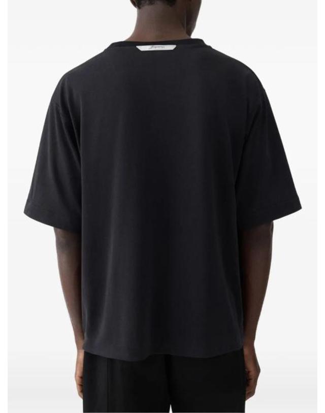 자크뮈스 [해외직구] 26FW 자크뮈스 롱 카레 반팔 티셔츠 TSM00578AJ00254990 BLACK 착용컷