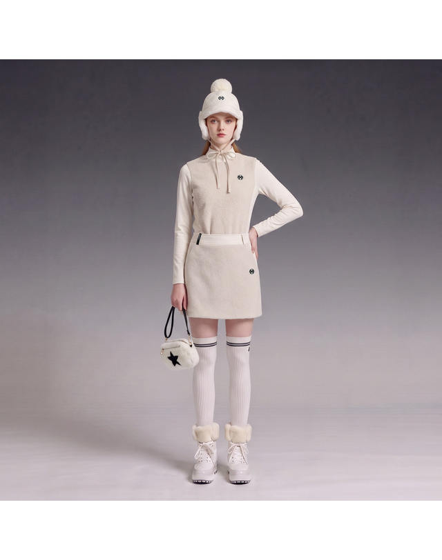 마헤스골프 1+1+1 캐시패딩베스트+양털 반넥티셔츠+양털 기모플리츠 스커트 올코디세트 GV41053+GP80347+GKW9208 착용컷