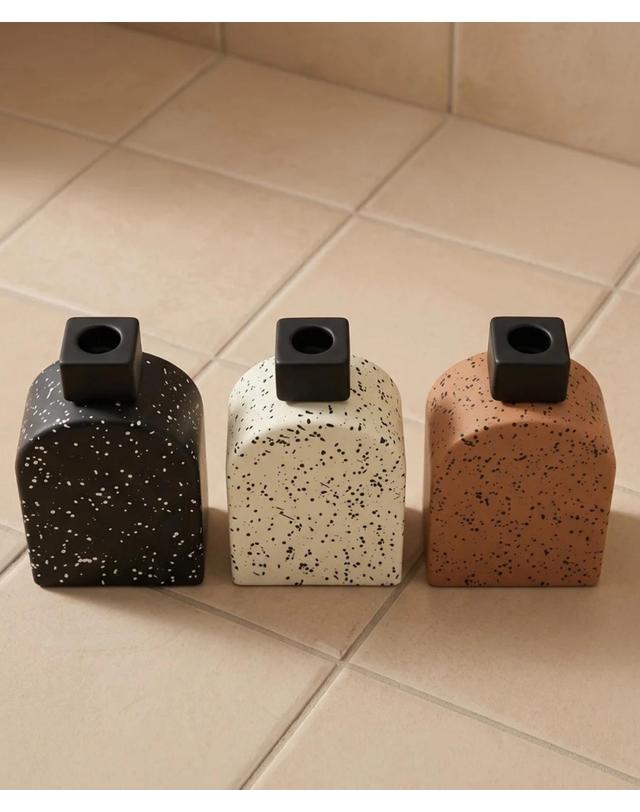 무드릭스 릭스 세라믹 오브제 디퓨저 홀더 공병 (3colors) 착용컷