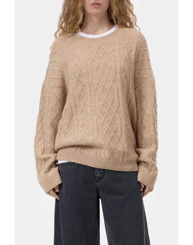 클로즈드 클로즈드 라운드넥 울 케이블 니트 스웨터 C96925-96Z-55-244 ALMOND CREAM 베이지 착용컷