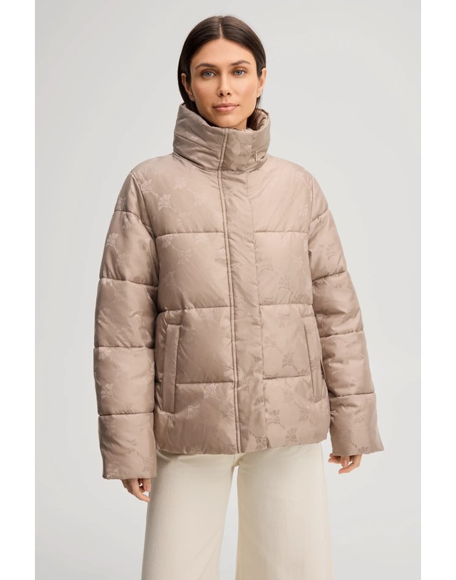 조프 주프 주프 모노그램 하이넥 숏 패딩 자켓 30106550-10102392-280 BEIGE GEMUSTERT 베이지 착용컷