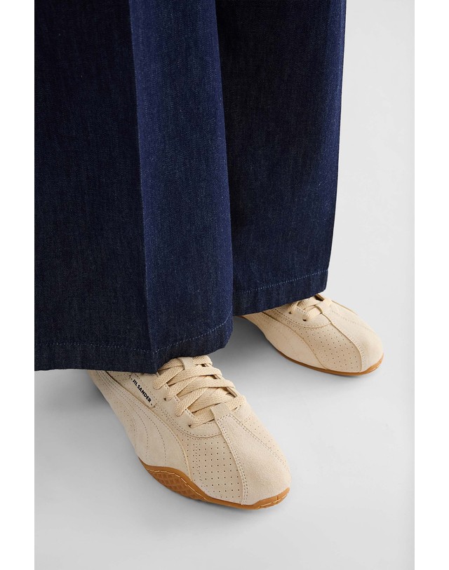 질샌더 질샌더 K스트리트 스웨이드 스니커즈 J34WS0003P8572200 BEIGE CANVAS 베이지 착용컷