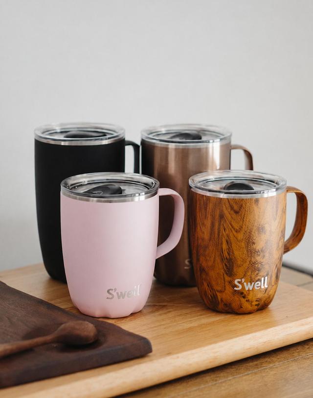 스웰 스웰 프리미엄 머그컵 350ml 착용컷
