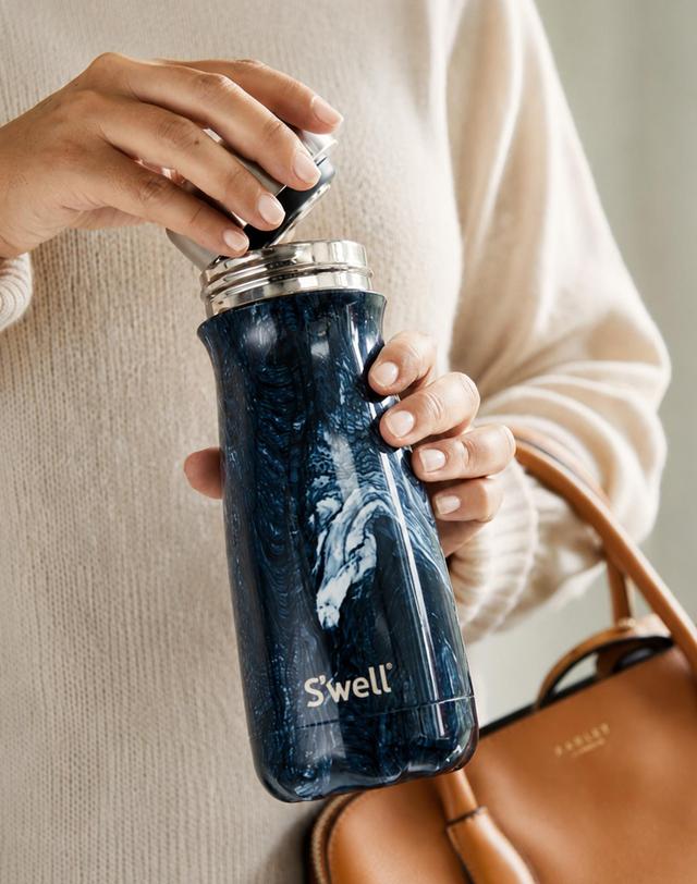 스웰 스웰 프리미엄 트래블러 470ml 착용컷