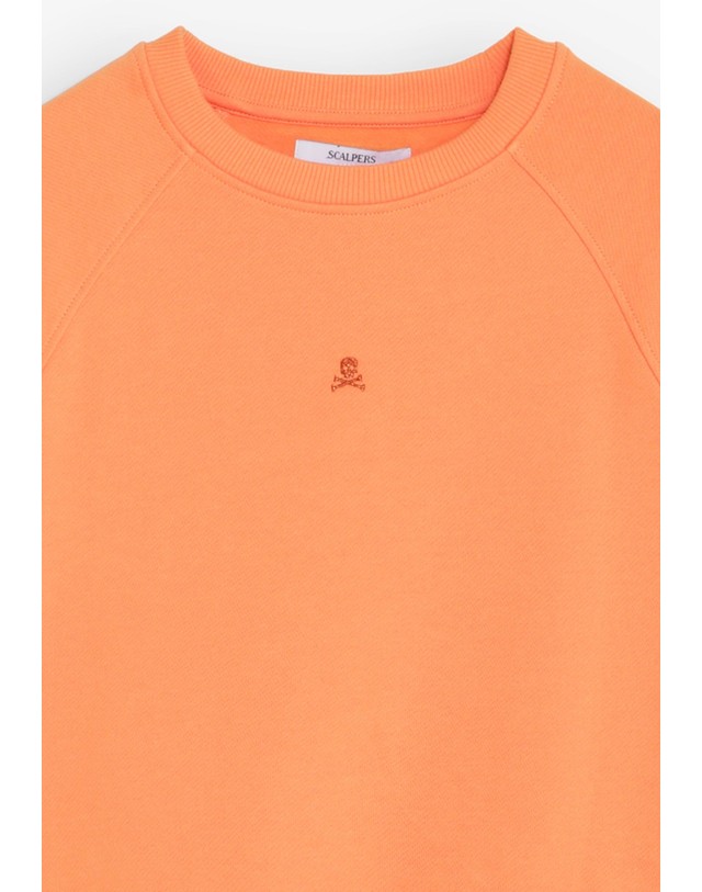 스칼퍼스 스캘퍼스 백 프린트 크루넥 맨투맨 72866-sccaviar-skull-back-sweater-aw2627-coral CORAL 오렌지 착용컷