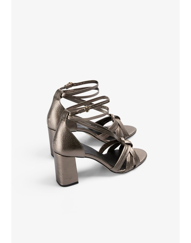 스칼퍼스 스캘퍼스 레더 앵클 스트랩 블록힐 샌들 72875-scstrappyheel-sandal-aw2627-metallicsilver METALLIC SILVER 실버 착용컷