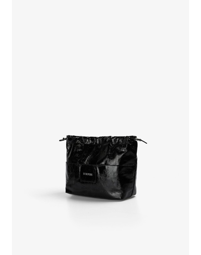 스칼퍼스 스캘퍼스 드로스트링 가죽 파우치 70912-scmakeup-bag-aw2627-black BLACK 블랙 착용컷