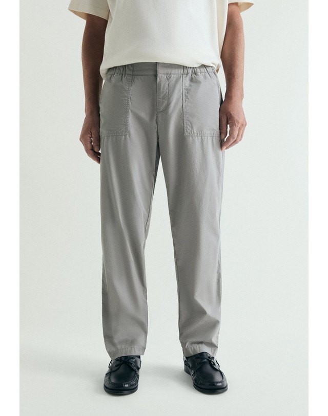스칼퍼스 스캘퍼스 코튼 이지핏 포켓 팬츠 65307-scbolo-pants-ss26-grey GREY 그레이 착용컷
