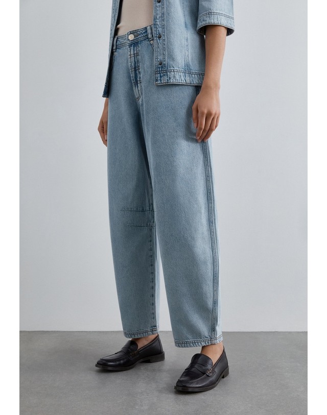 스칼퍼스 스캘퍼스 벌룬핏 미드라이즈 데님 청바지 72379-scsummer-denim-pant-aw2627-lightindigo LIGHT INDIGO 블루 착용컷