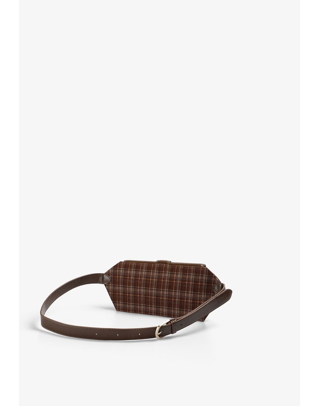 스칼퍼스 스캘퍼스 체크 패턴 플랩 벨트백 72072-scfabric-funny-bag-aw2627-browncheck BROWN CHECK 브라운 착용컷